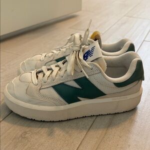 New Balance Cream and Green Casual Sneakers